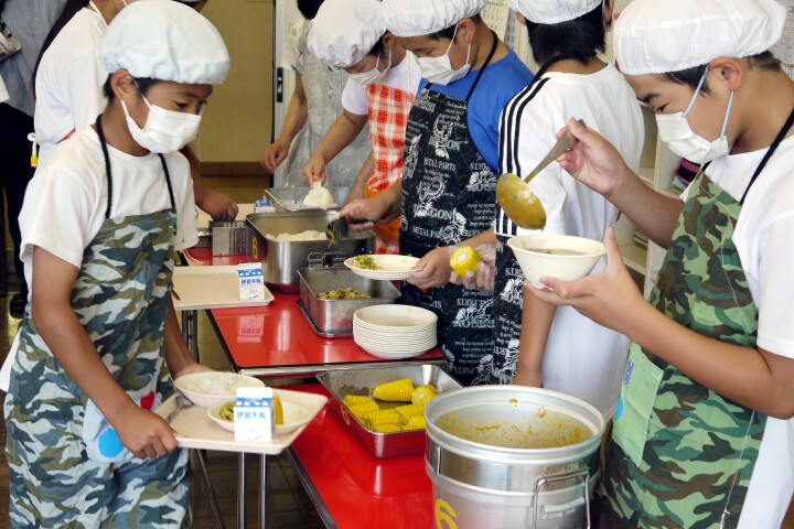 【中共ネット】 日本の「実際の給食」の写真に「もはや虐待」「うちの子は日本の給食が…」→。。。