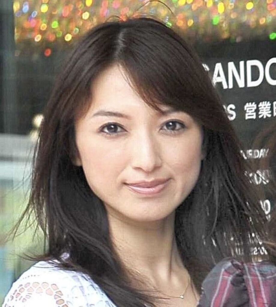 【芸能】５２歳ってマジで？！美人アナの近影が衝撃的「本当にキレイ」「ポニーテール」「色気大賞」