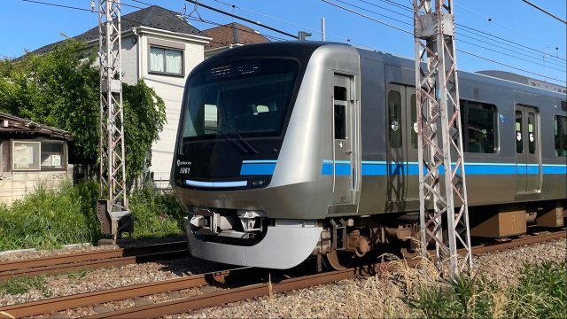 【東京】「はみ出してしまった」東京消防庁の職員が走行中の電車内で下半身露出か