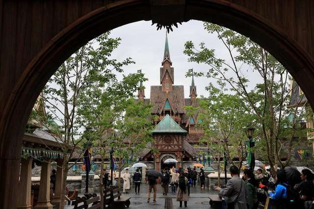 【ＴＤＳ】東京ディズニーシーの新アトラクション、短い待ち時間で楽しむには最低約９万円が必要