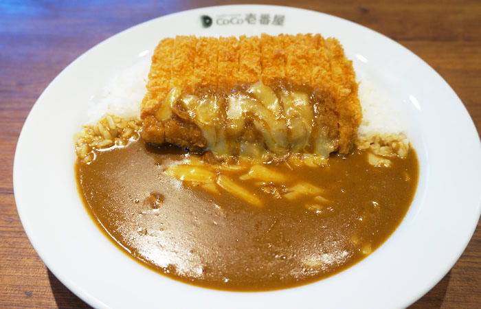 【でもルウはハウス食品製】ココイチはもはや高級カレー？「トッピング付き1500円超え」でも大繁盛のワケ