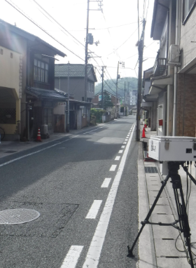 岡山県警「こんにちは、オービスです。速いと光っちゃいます」取り締まり風景の異色投稿に賛否