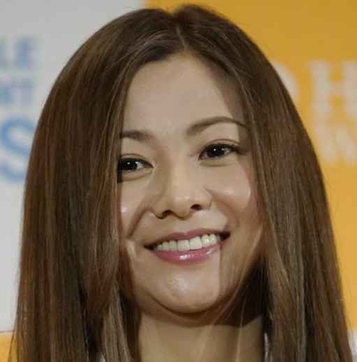 【歌手】宇多田のパクリ扱い、実父の「倉本麻衣」トラブル、コナン主題歌…倉木麻衣（41）の“波乱万丈すぎた”25年の芸能生活