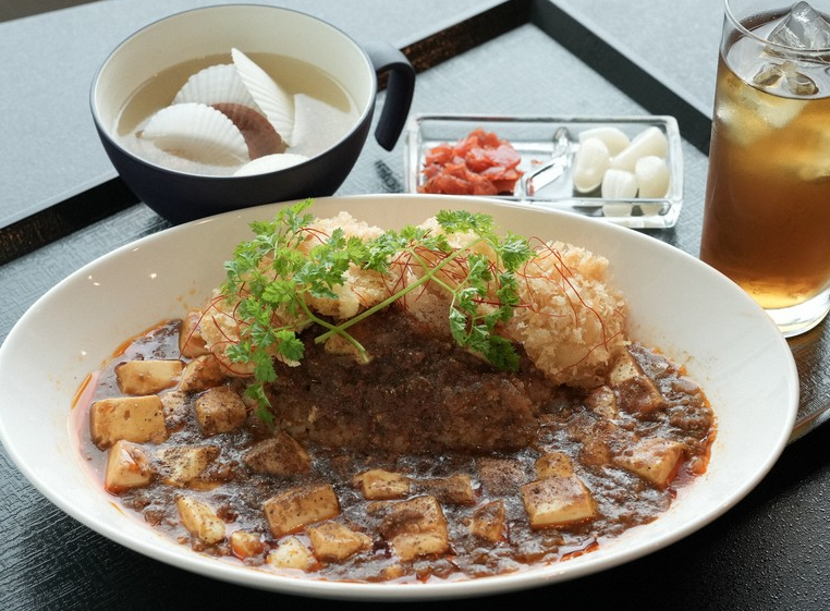 名人戦七番勝負　ホタテカレー麻婆豆腐丼 vs ずわい蟹いくら重　麻婆豆腐でイクラに挑むのは無謀