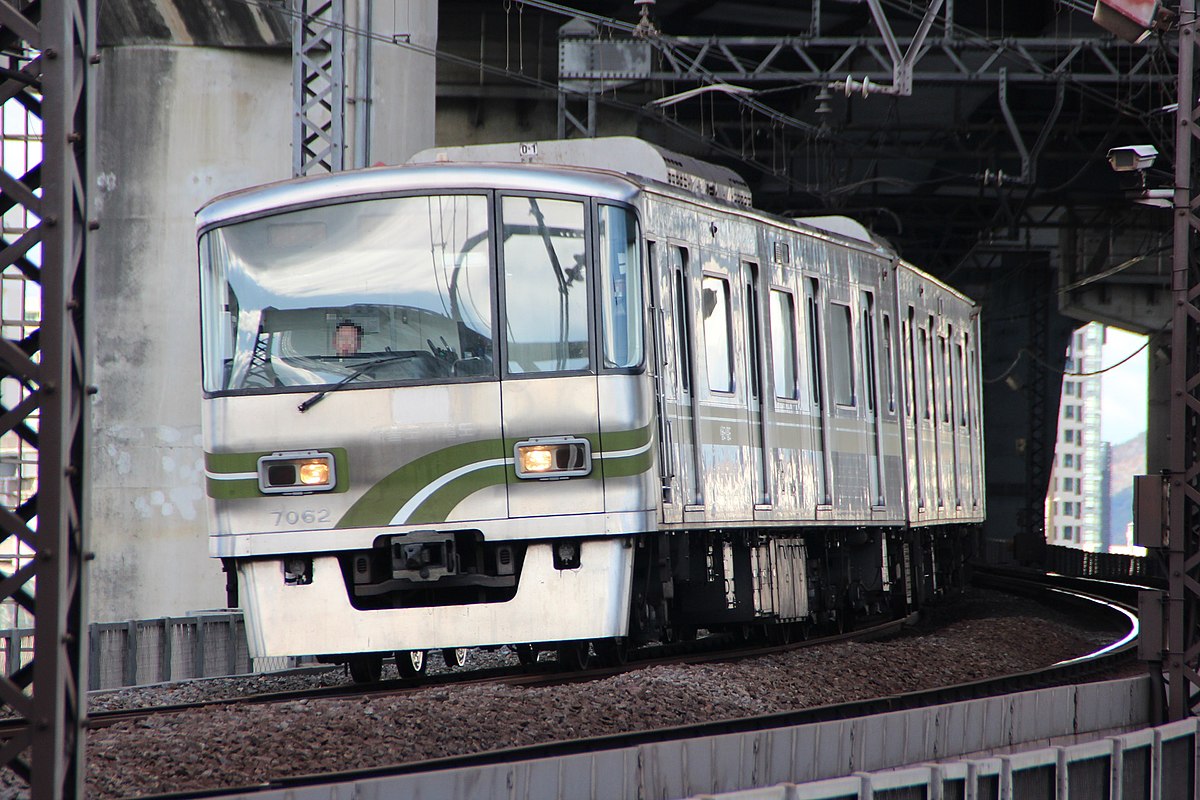 ソウル地下鉄7号線でも「椅子のない車両」…市民の反応はさまざま