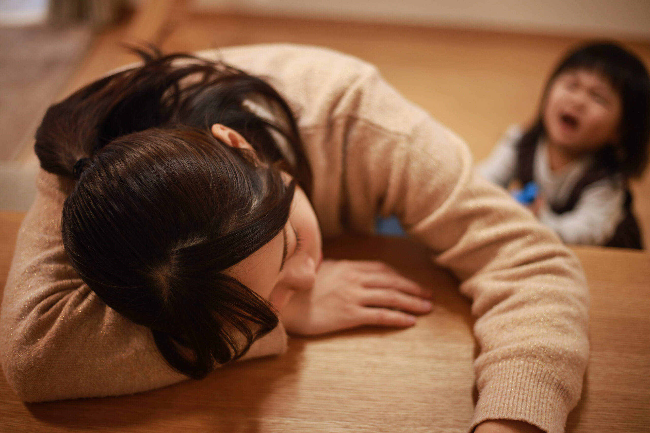 【悲報】障○児2人持ちのママさん、痛烈な批判を食らう「ガ○ジが子供作んじゃねえよ」2万いいね→。。。。