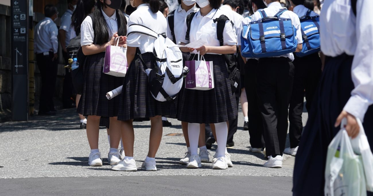 【警視庁】都内私立中高一貫校で盗撮か　女子生徒数十人を盗撮疑いで男子高校生5人を書類送検