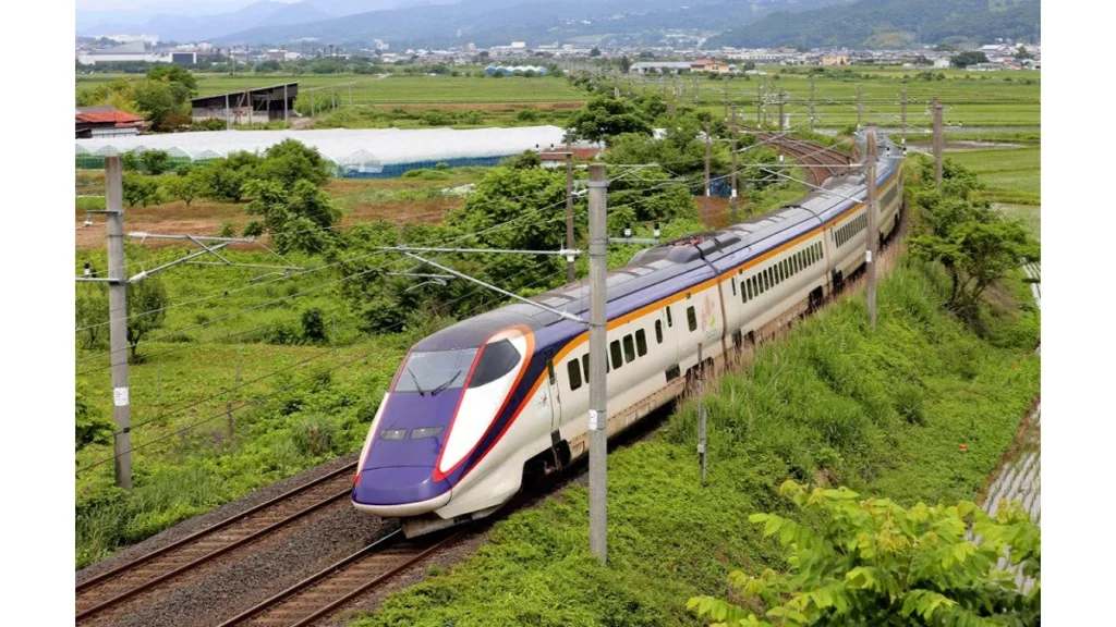 山形新幹線がカモシカと衝突　一時停車、36分遅れ