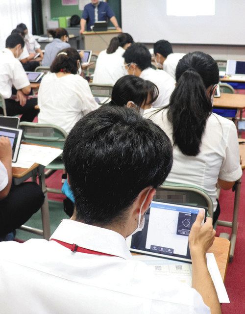 【他国と比較】日本の学生はタブレットやパソコンといったスマホ以外の情報通信端末の利用度が突出して低い