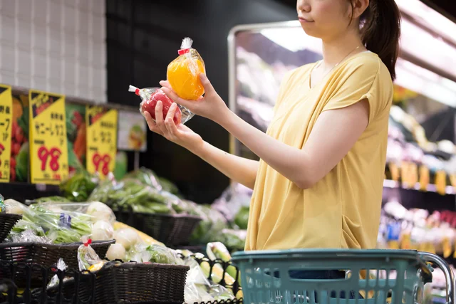 【円安】食費パニック！417品目値上げで日本人の財布が悲鳴、円安がもたらす"経済崩壊"の序章か？