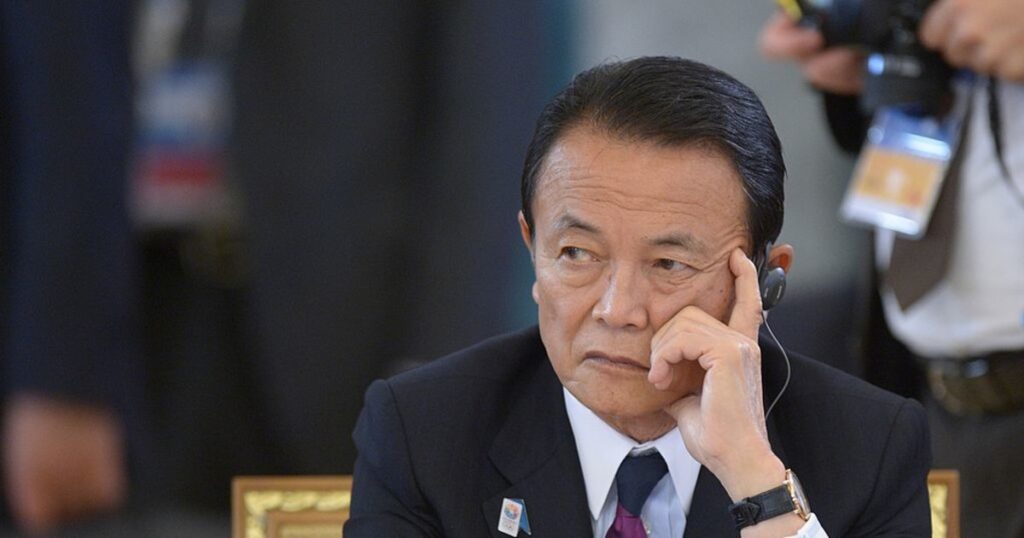 【朝日新聞】決選投票へ、うごめく重鎮　沈黙保つ麻生太郎氏、じっと戦況を見つめている・・・数の力を結集して勝者に乗れば、新政権で主流派として影響力を誇示できるとの計算が働く