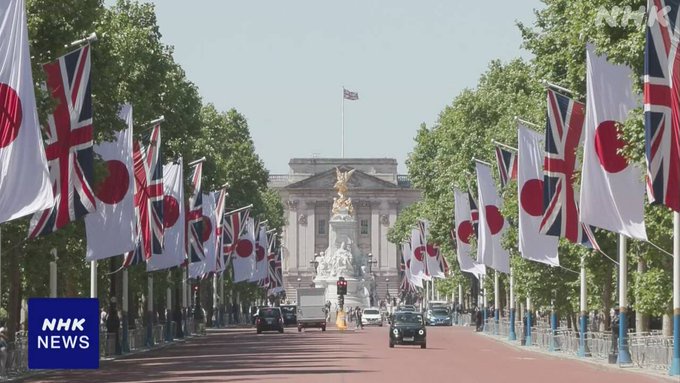 英バッキンガム宮殿前の大通りに日本の国旗　天皇皇后両陛下の訪問で