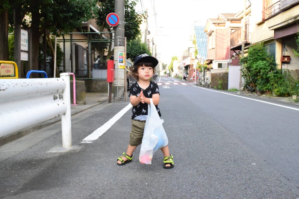 【お手伝い】おつかいデビューは3歳からOK？“はじめてチャレンジ”が話題に！