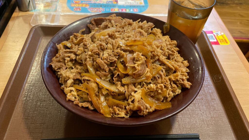 【炎上】すき家の裏メニュー『キング牛丼』を…「食えない奴は頼むな」