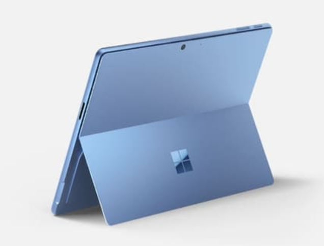 スナドラ搭載のSurface、発売。価格なんと