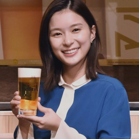 「母の日は当たり前で父の日はキモい？」芳根京子の生ビールCM批判に寄せられる父親たちの嘆き