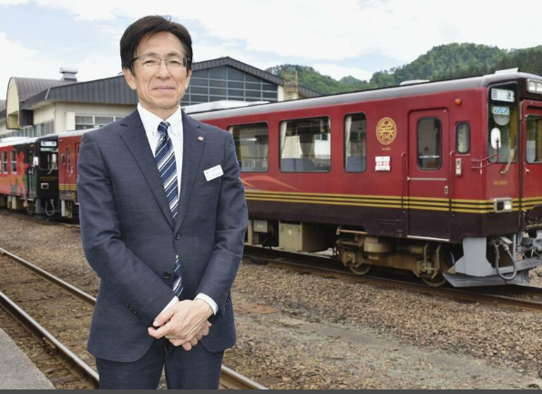 【秋田】旅の思い出に、社長とお話しませんか？　ローカル鉄道・秋田内陸線、阿仁合駅で応対