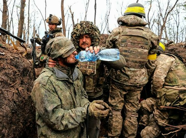 「死ぬために送られる」ロシア突撃兵、インタビューで語った最激戦地　「2週間生き延びれば偉業だ」