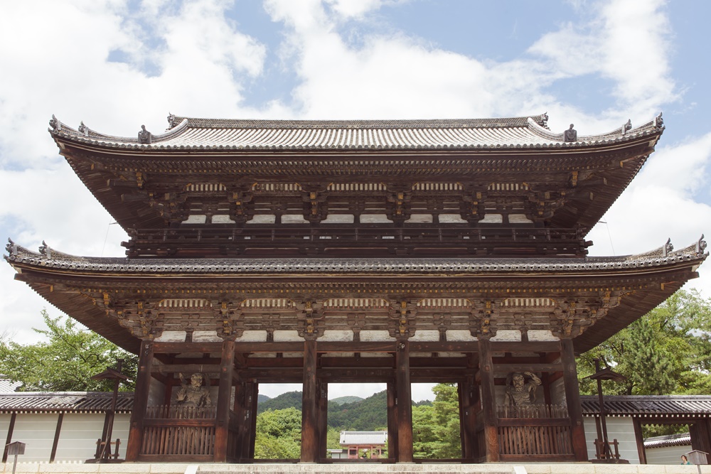 【京都】仁和寺前に高級ホテル計画「住環境の保全に被害が生じる…」地元住民ら計画の取り消しを求め京都市を提訴