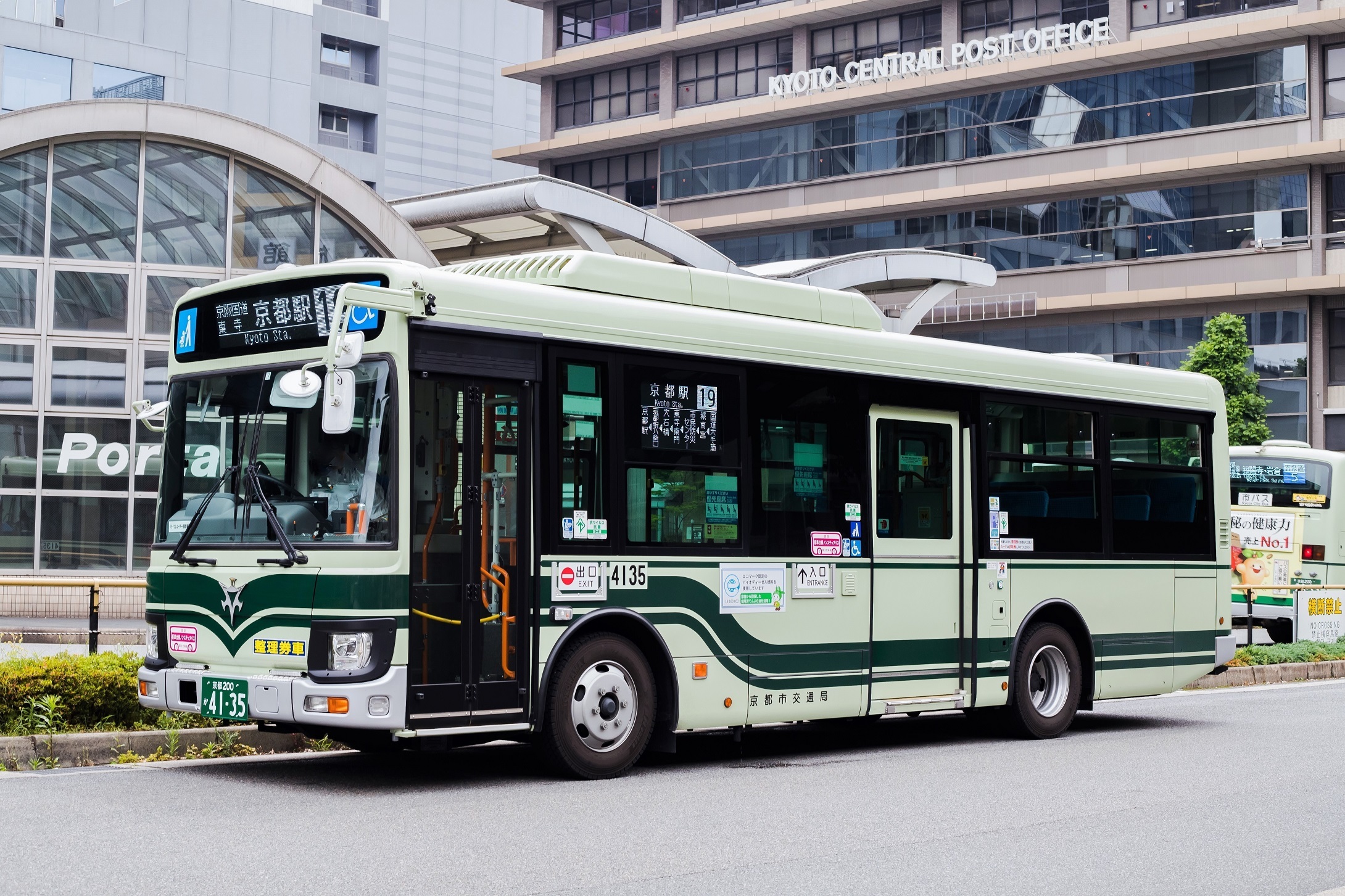 【バス】回送バスの外国人降ろさず20分走行　車内から110番「言葉通じず営業所までいく予定だった」