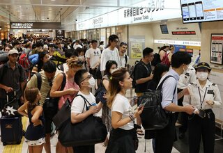 【観光地】京都駅の混雑原因はコレだった！観光特急バス始動でも地元民の悲鳴止まず