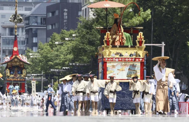 【京都】祇園祭の山鉾巡行「ショーではない」…プレミアム席を八坂神社宮司が問題視、市観光協会理事辞任の意向