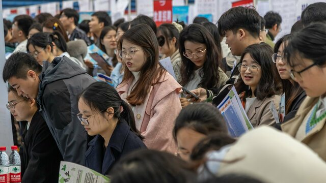 【就職難に直面する若者】中国の失業者激増