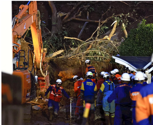 【愛媛】松山城近くの３人不明土砂崩れ、１年前に現場上部の「擁壁」傾く…今月から撤去工事を開始