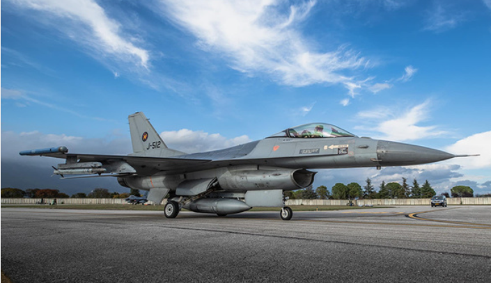 【ウクライナ】ウ軍7月末に多目的戦闘機F-16到着 WSJ紙「最先端の兵器ポッド搭載 」露軍の爆撃機と潜水艦はビビッて逃げ隠れる