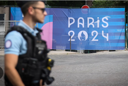 フランスさん、「多様性五輪」警備の名目で黒人やムスリムなどマイノリティを弾圧しまくりか