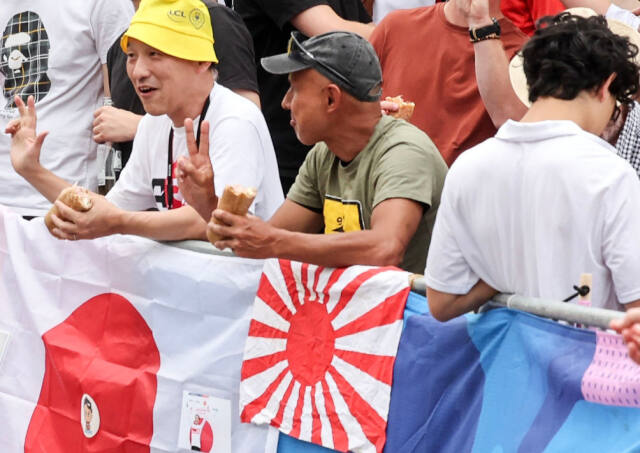 【徐教授】東京五輪に続いてパリ五輪にも…日本人男性が旭日旗を掲げ応援　韓国教授がIOCに抗議