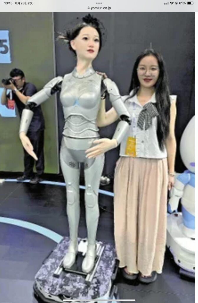 【ホビー】 中国で「人型ロボット」開発が急拡大、外観は金属むき出しだが８０個近い関節…価値観変化で進む少子化も背景に