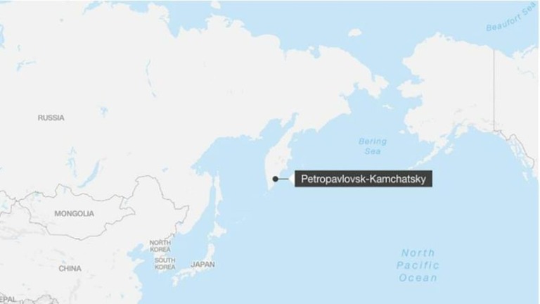 ロシア極東カムチャツカ半島で噴火、8000m以上の噴煙　同時刻にM7の地震も