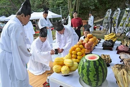 【東京新聞】 韓国でも原爆犠牲者慰霊式　被爆者が多く暮らす陜川