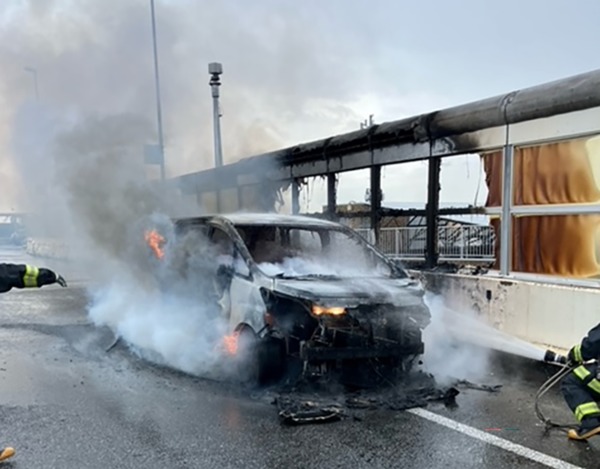 【交通】首都高、燃やされすぎ!? 「車両火災」深刻レベルで増加 規制長びく道路壊れる迷惑トラブル 夏以降も戦々恐々？