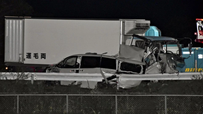 ３人死亡事故で逮捕の運転手、アルコールチェック後に飲酒か…車内に焼酎の空き瓶数本