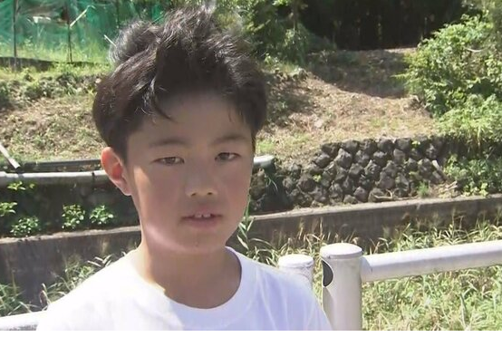 【大分】小川の草むらから「おーい、おーい」 SOSと察知した11歳男児 “とっさの判断”で転落した男性の救助に貢献