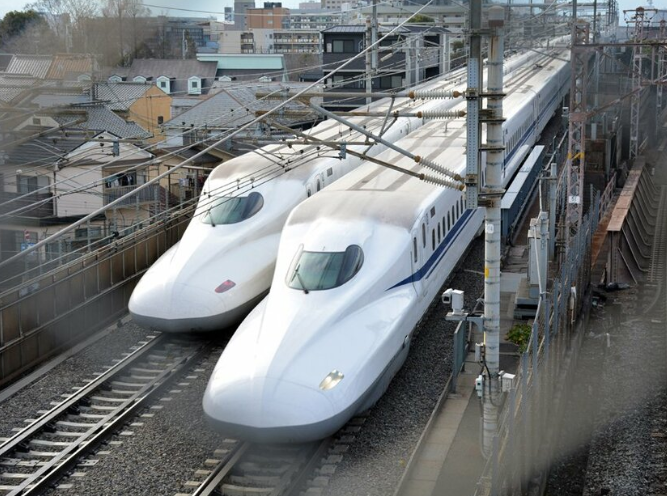 東海道新幹線「のぞみ」と鹿児島線特急「かささぎ」が一時運転見合わせ