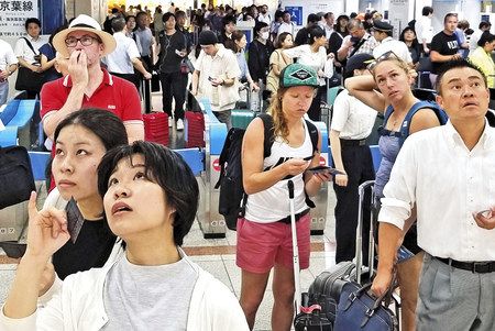 電車「マナーモードで通話はご遠慮ください」 訪日外国人「えっ待って！なんで堂々と命令してるの？」