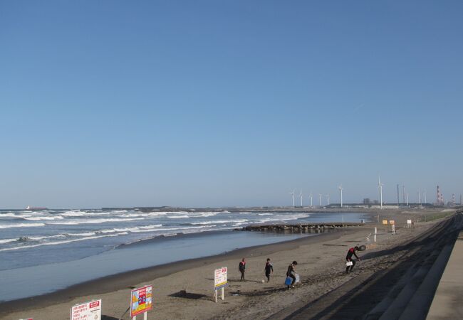 【茨城】鹿嶋市の平井海水浴場で20代男性2人行方不明　遊泳中、沖に流される