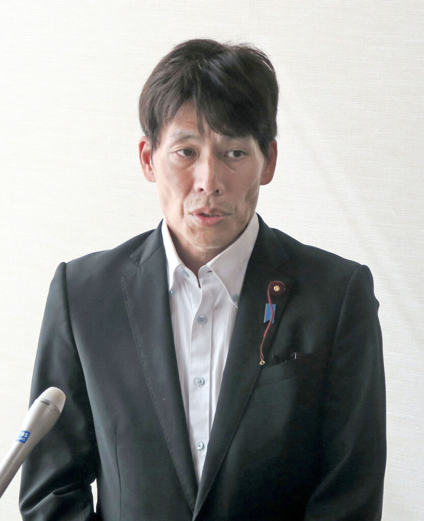 【千葉市議会】請願自作自演で辞職勧告　維新系の市議2人に