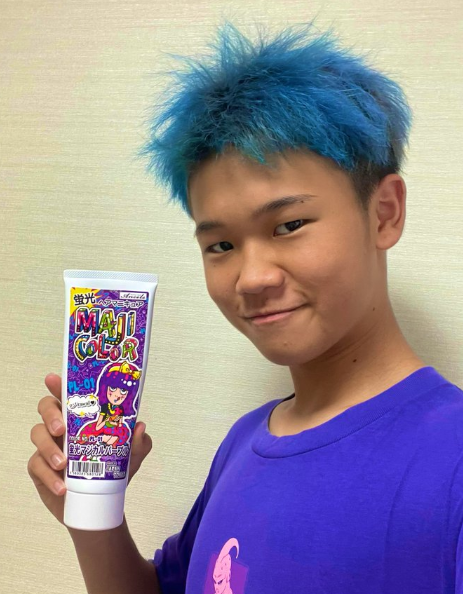 【YouTuber】15歳ゆたぼん、イメージ激変”ド派手ブルーヘア”ショット公開し反響