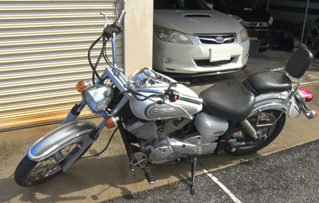 【沖縄】男子高校生がバイクで転倒 乗用車にはねられ死亡 北中城村