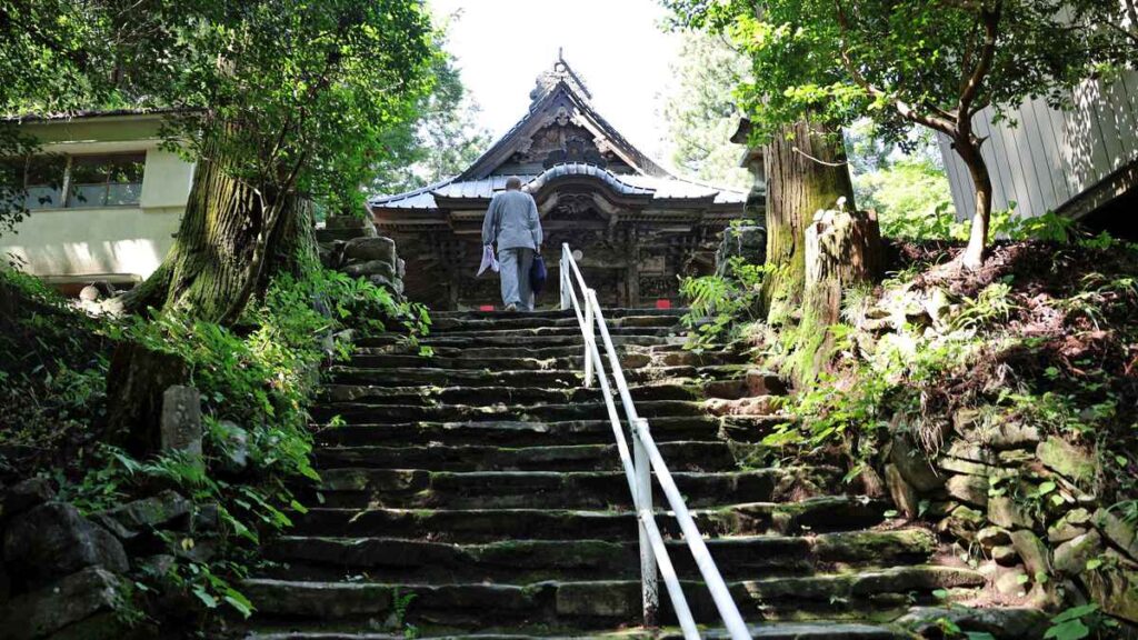 日本の神社仏閣の売買をロイターが報道　仲介業者「多くの中国人が買おうとしている」