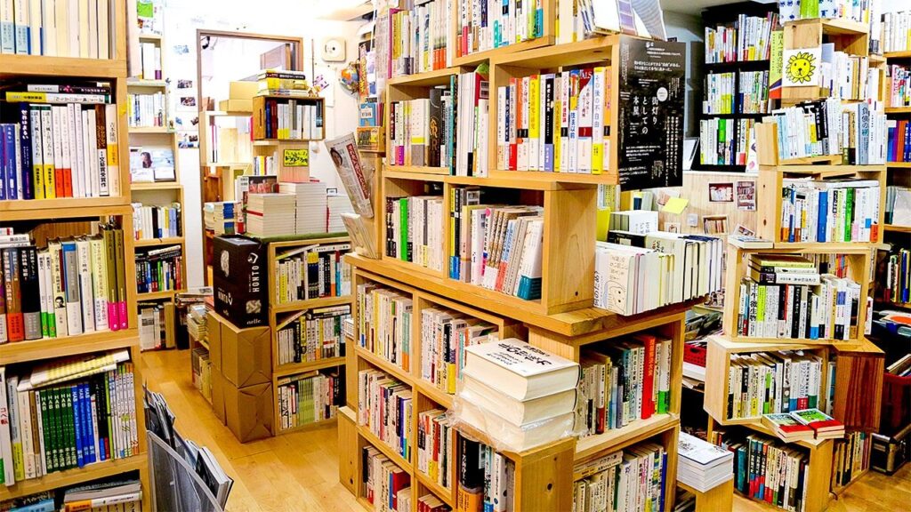 「書店ゼロ」の24市を公表　全国の書店数7973→7828に　本屋と言わないんだな