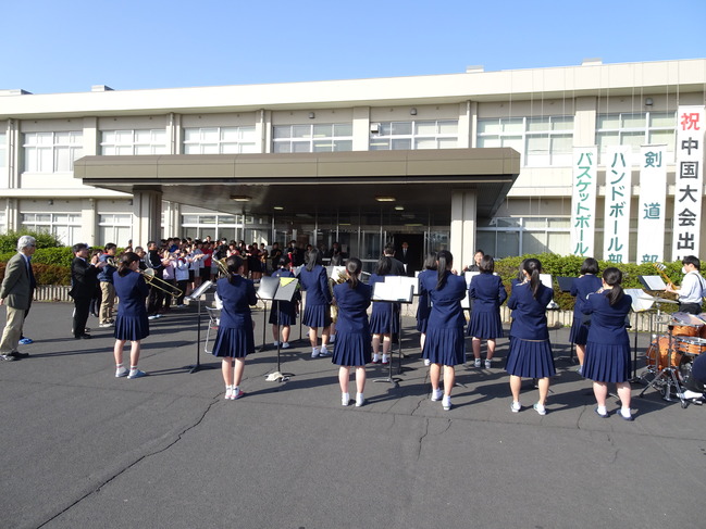 【教育】生徒手帳はもう古い？　校則、電子端末で確認「スケジュール管理は端末で十分」　全中学廃止の地域も