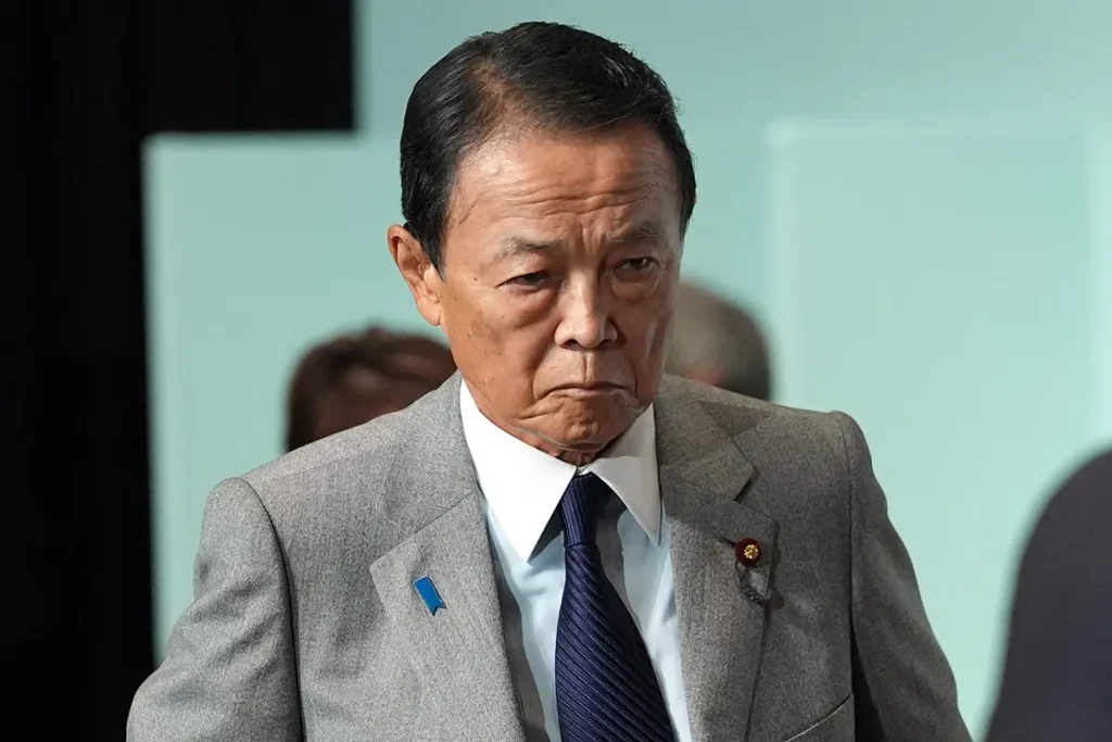 麻生氏に党最高顧問就任を打診　受け入れの意向　副総裁の任期迫る