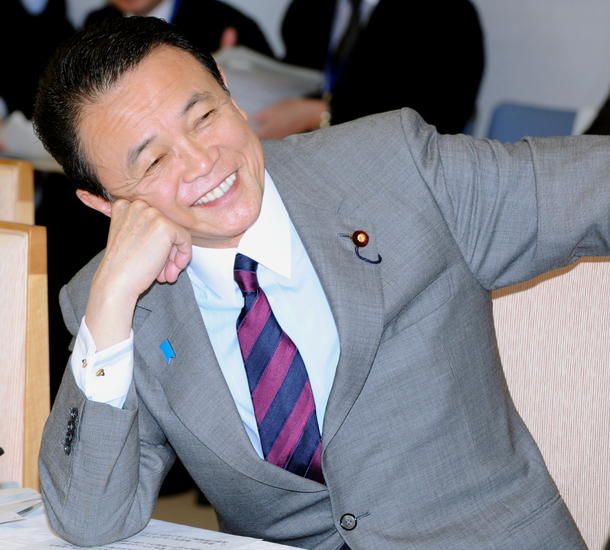 【やっぱり麻生太郎が全て握っていた】進次郎が平伏！あれ、派閥解消は？ 「キングメーカーの高笑いが聞こえる」