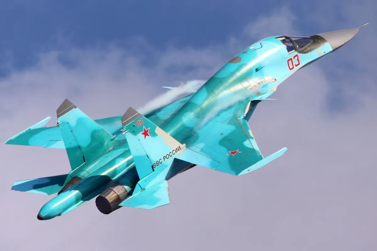 【ウクライナ戦争の謎】10月12日情報でロシアSu-34が米製空対空ミサイルで撃墜 しかしF-16は骨董品仕様で低空しか飛べない謎