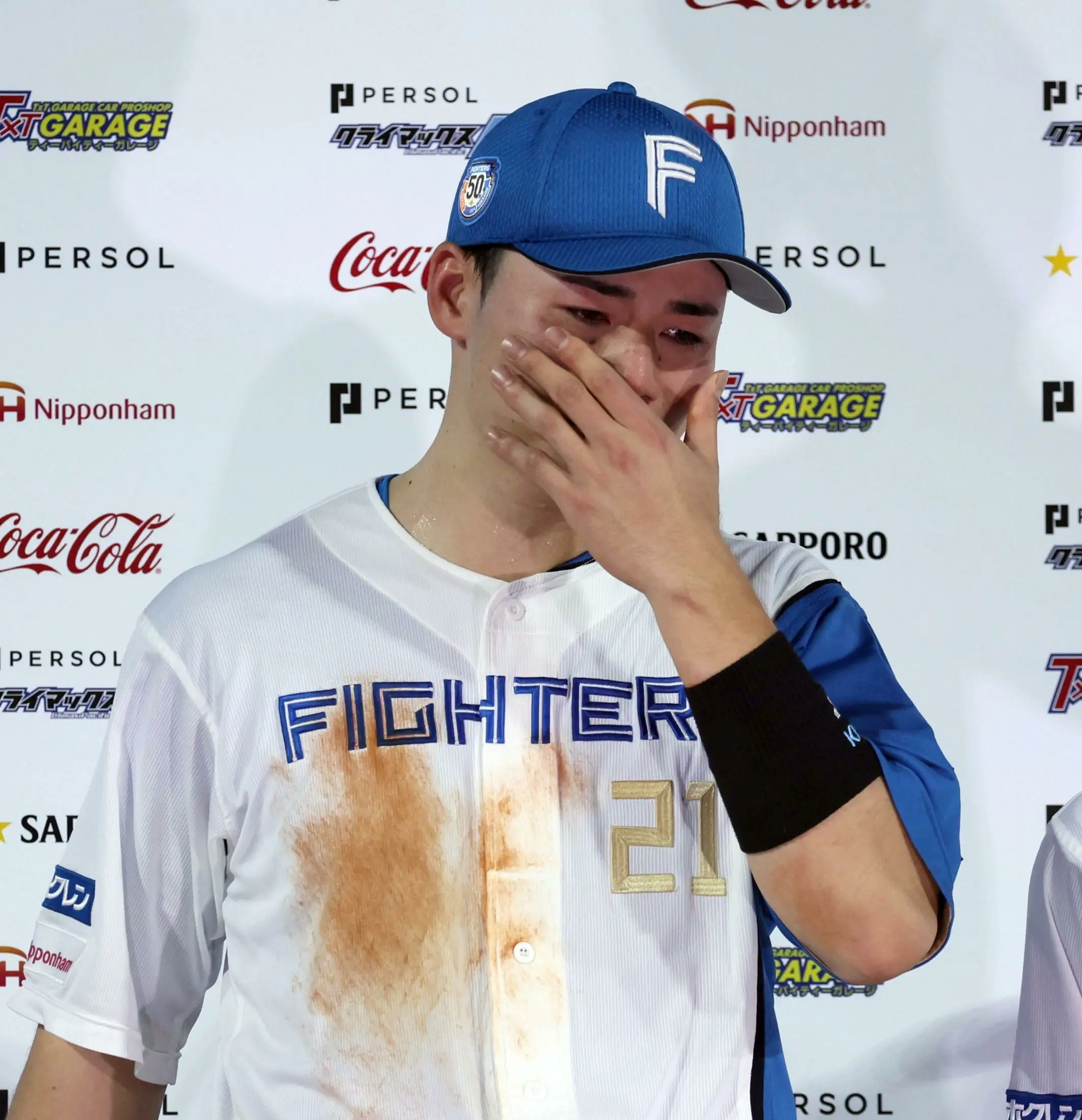 【日本ハム】清宮、男泣き！逆転勝利で涙と歓喜のお祭り騒ぎ！